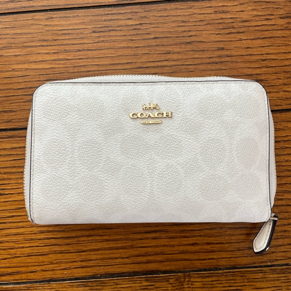 Coach White Zip Wallet